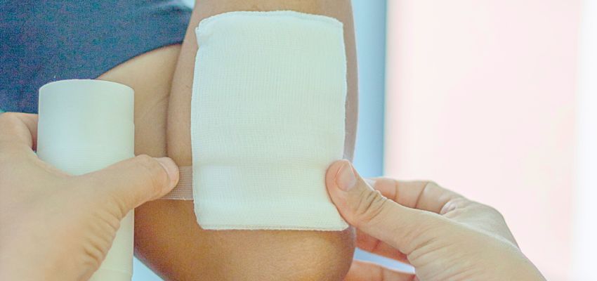 healing non-healing wounds (3) Deep injuries from accidents or trauma may resist healing, especially when not treated promptly or if infection occurs.